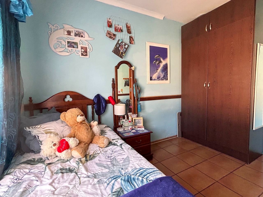 3 Bedroom Property for Sale in Kannoniers Park North West